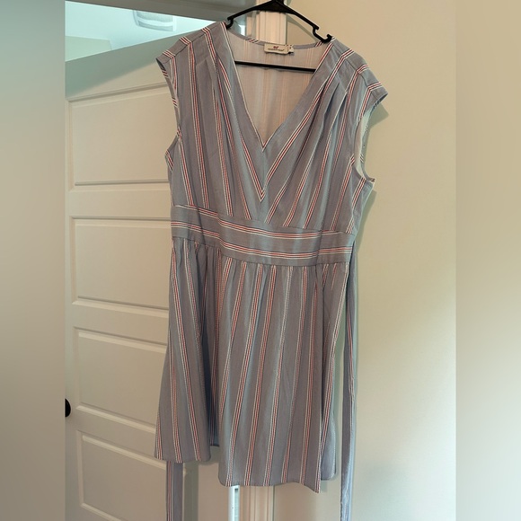 Vineyard Vines Blue and Red Striped Top - Picture 1 of 2